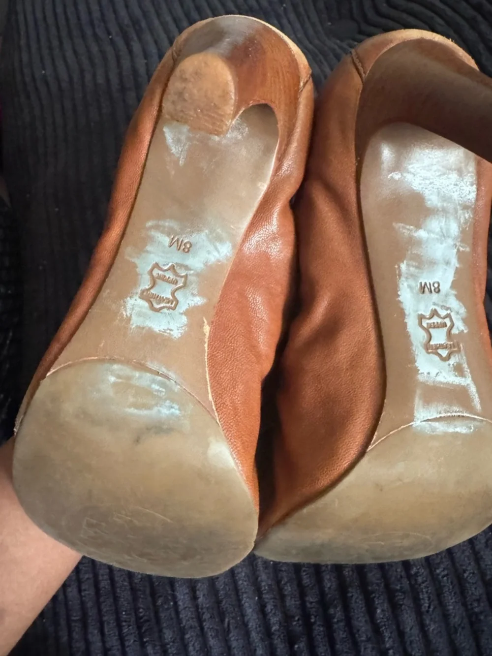 Tory Burch Brown Leather Ballet heels with Black Patent Cap Toe and Gold Logo 8 - Picture 4 of 6